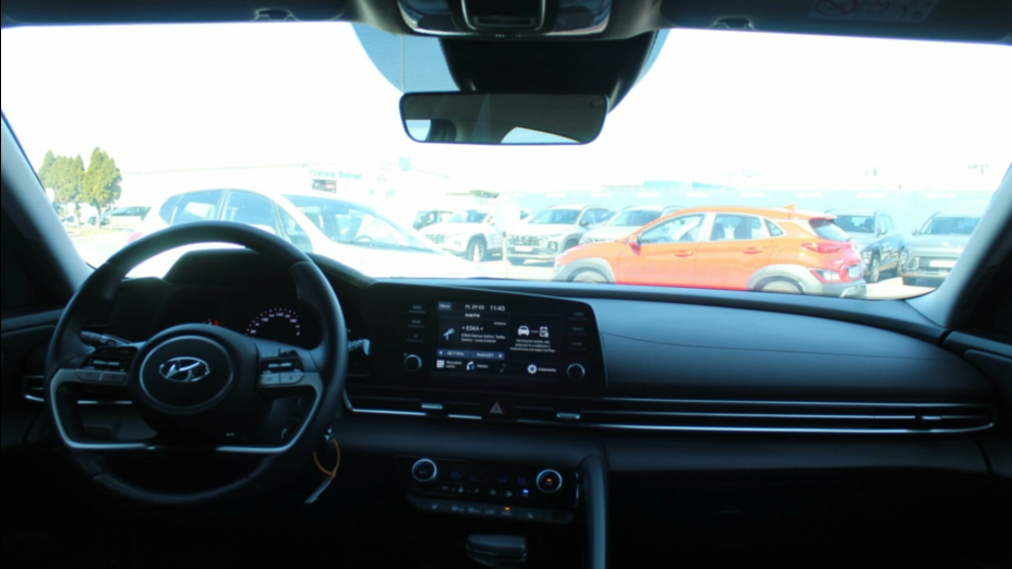 HYUNDAI Elantra Elantra 1.6 Smart CVT