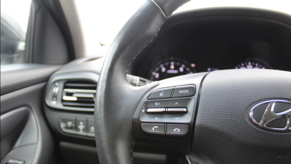 HYUNDAI i30 i30 1.0 T-GDI Smart