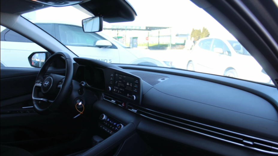 HYUNDAI Elantra Elantra 1.6 Smart CVT