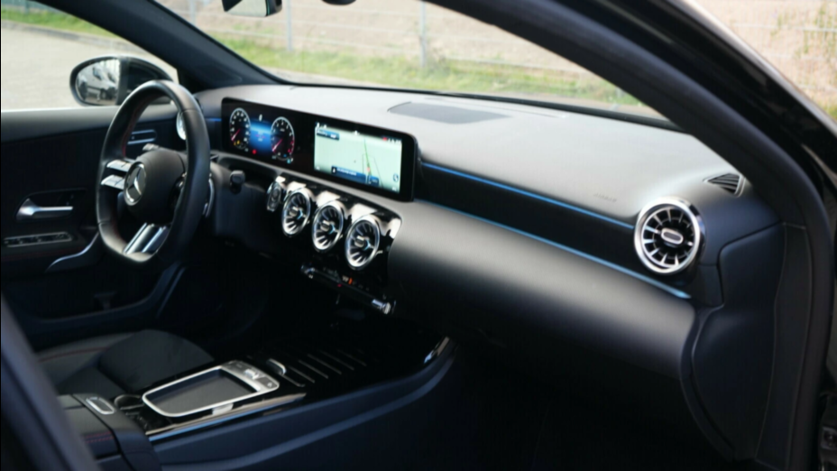 MERCEDES-BENZ A Klasa A 200 7G-DCT