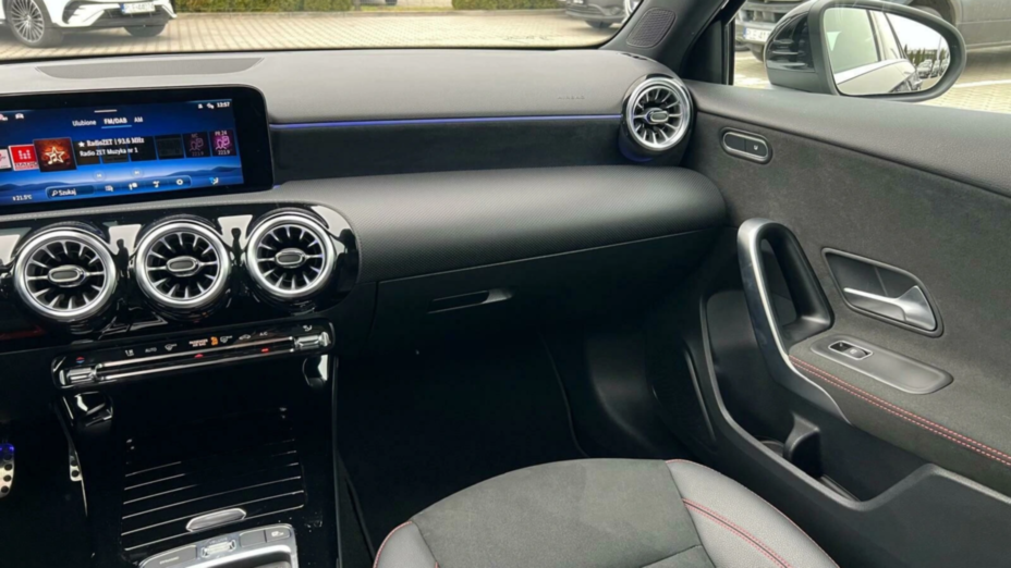 MERCEDES-BENZ A Klasa A 200 7G-DCT
