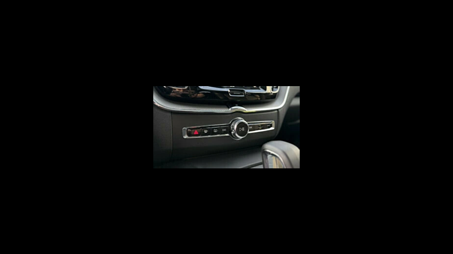 VOLVO XC60 XC60 T6 Plug-In Hybrid AWD Plus Dark aut