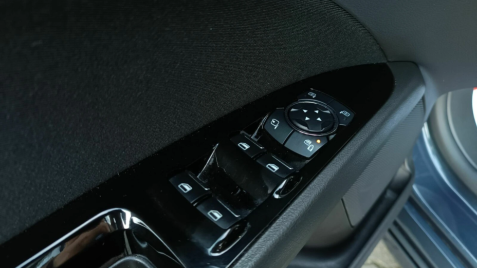 FORD Mondeo Mondeo 2.0 Hybrid Titanium