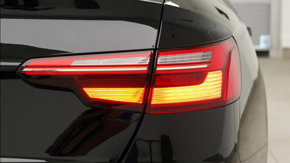 AUDI A4 A4 30 TDI mHEV S tronic