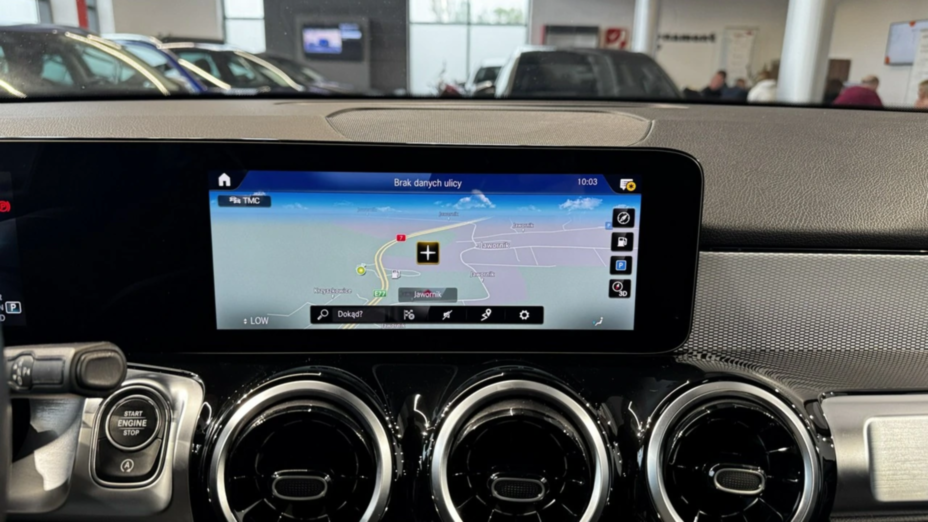 MERCEDES-BENZ GLB GLB 200 7G-DCT