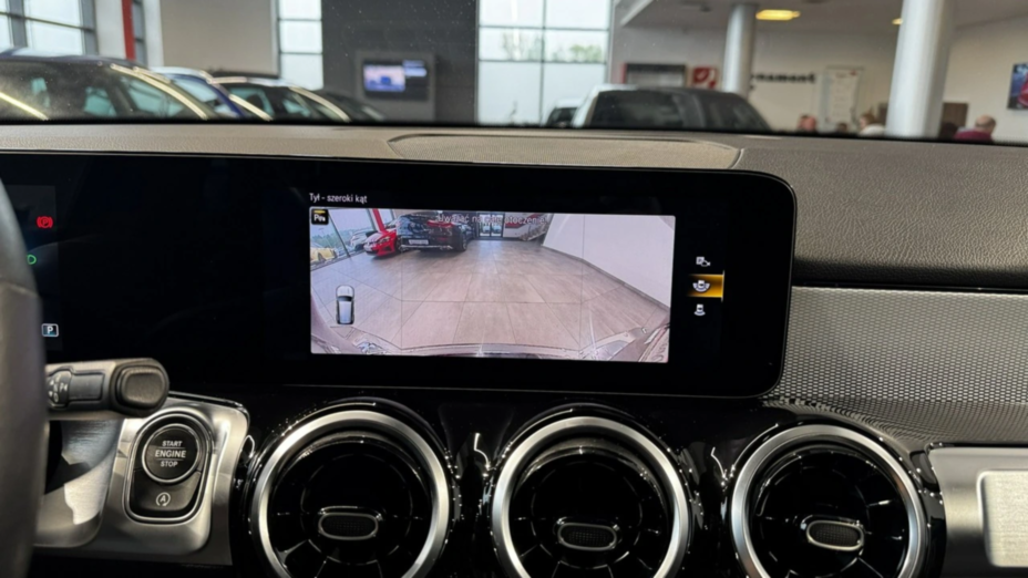 MERCEDES-BENZ GLB GLB 200 7G-DCT