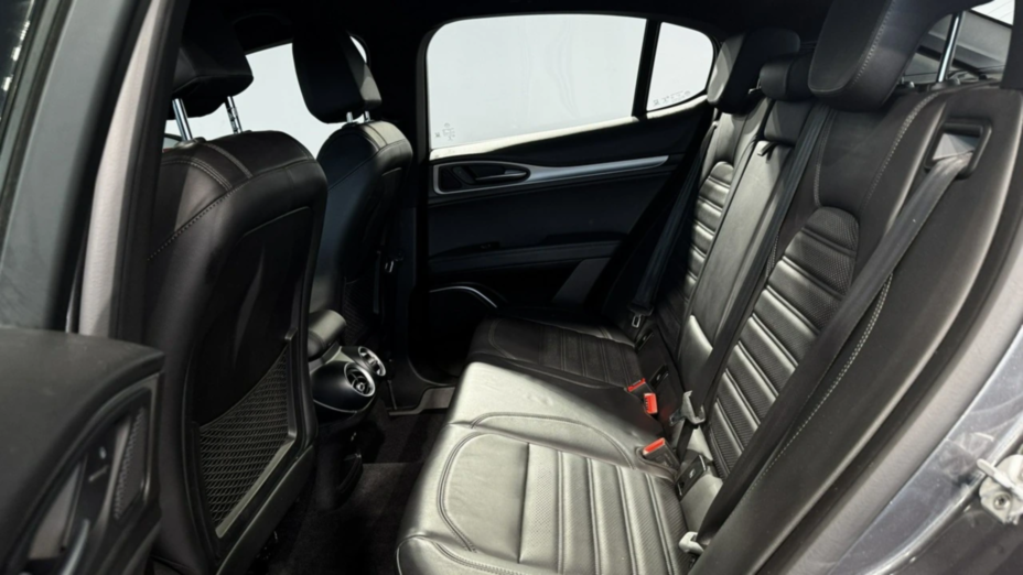 ALFA ROMEO Stelvio Stelvio 2.0 Turbo Executive Q4 aut