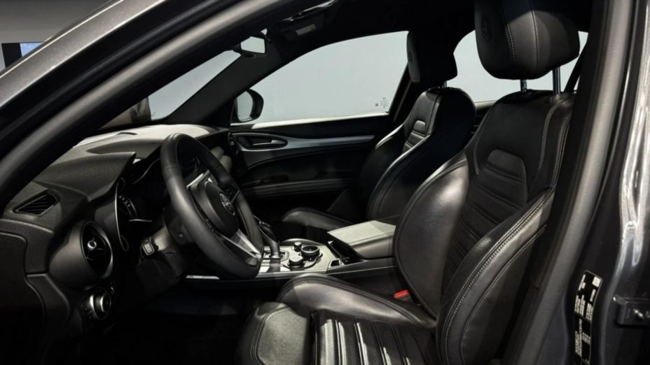 ALFA ROMEO Stelvio Stelvio 2.0 Turbo Executive Q4 aut