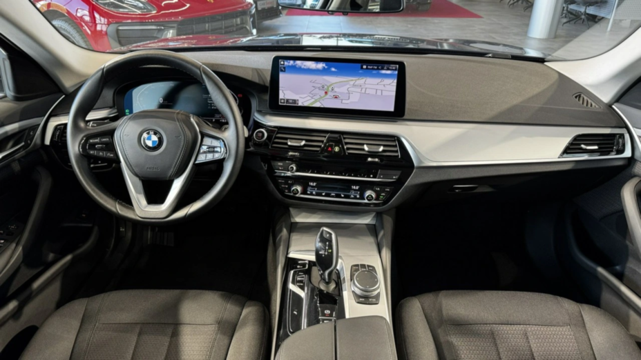 BMW Seria 5 520d aut