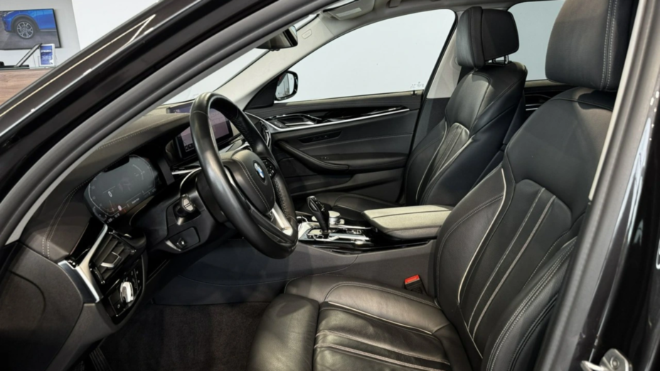 BMW Seria 5 530d mHEV Luxury Line aut