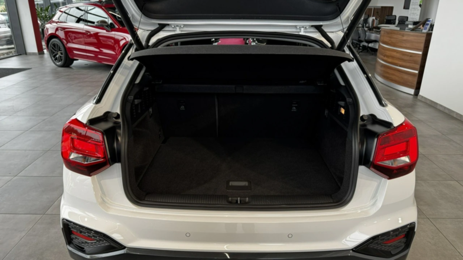AUDI Q2 Q2 30 TFSI Advanced
