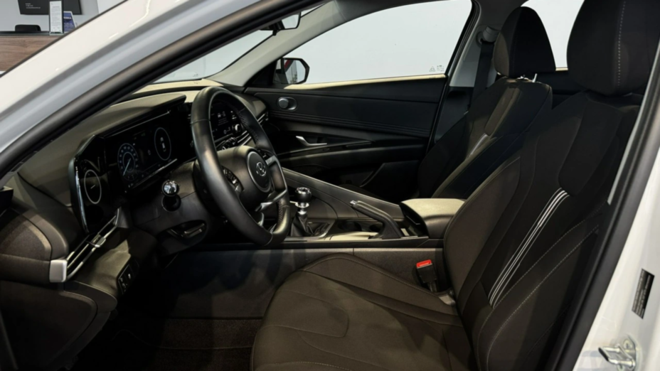 HYUNDAI Elantra Elantra 1.6 Executive