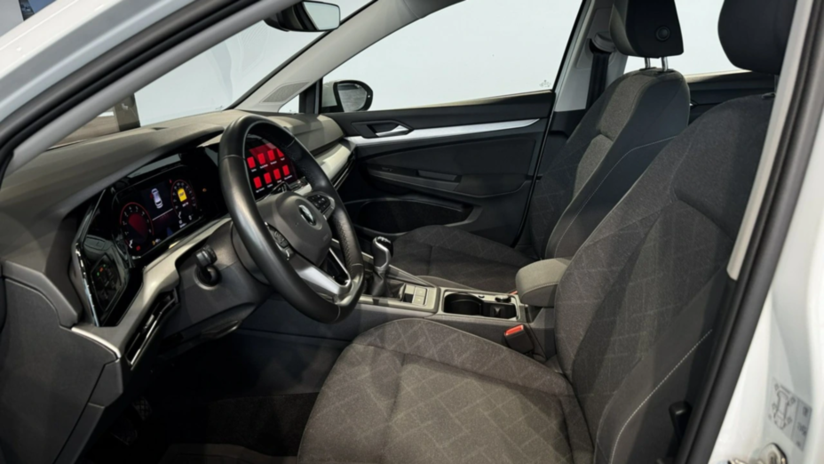 VOLKSWAGEN Golf Golf VIII 1.0 TSI Life