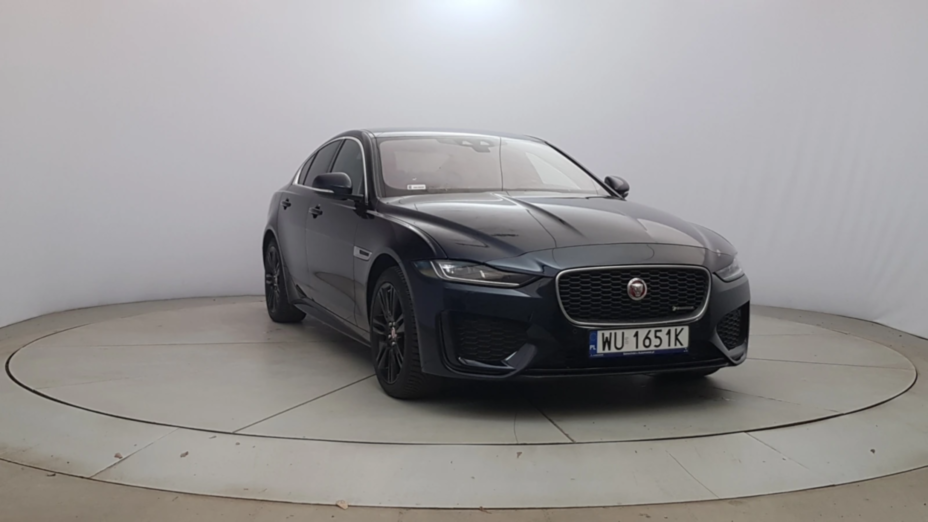 JAGUAR XE XE 2.0 D180 R-Dynamic SE aut