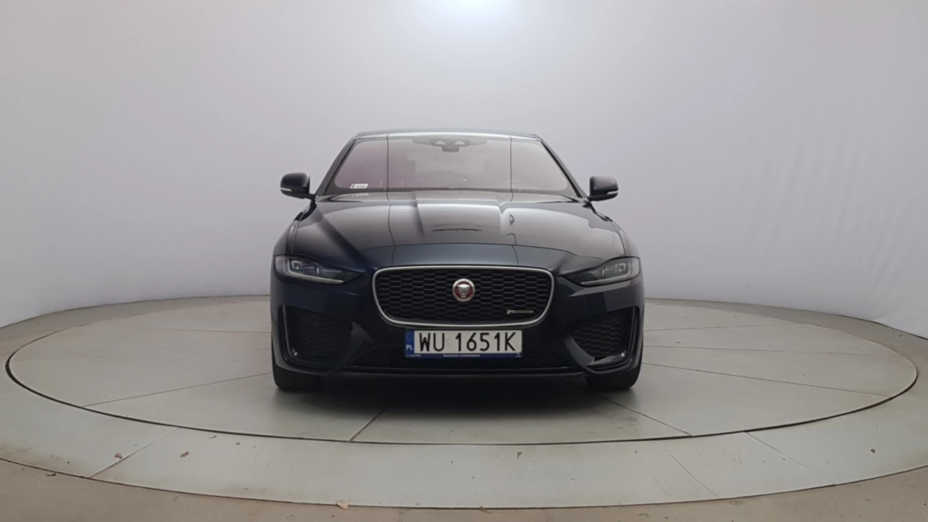 JAGUAR XE XE 2.0 D180 R-Dynamic SE aut
