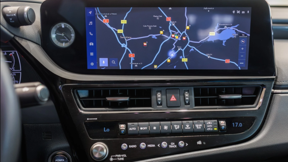 LEXUS ES ES 300h F Sport Design