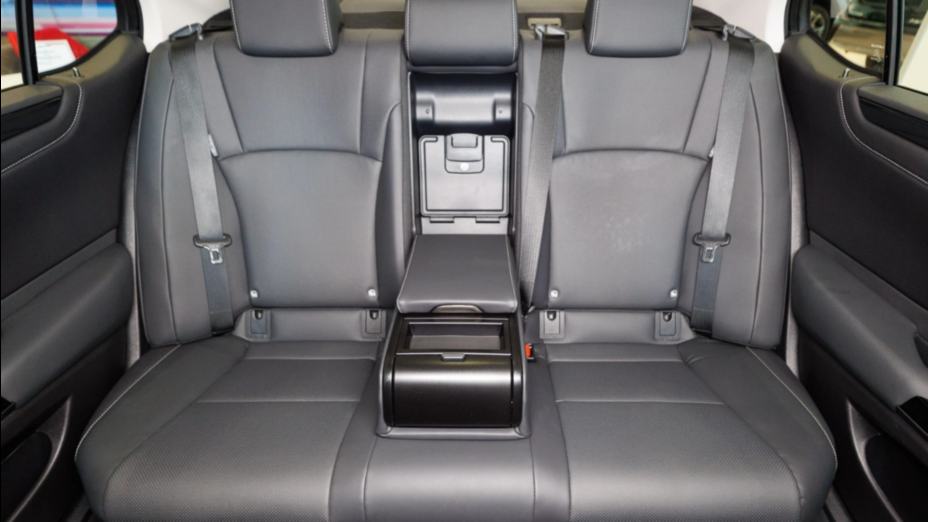 LEXUS ES ES 300h F Sport Design