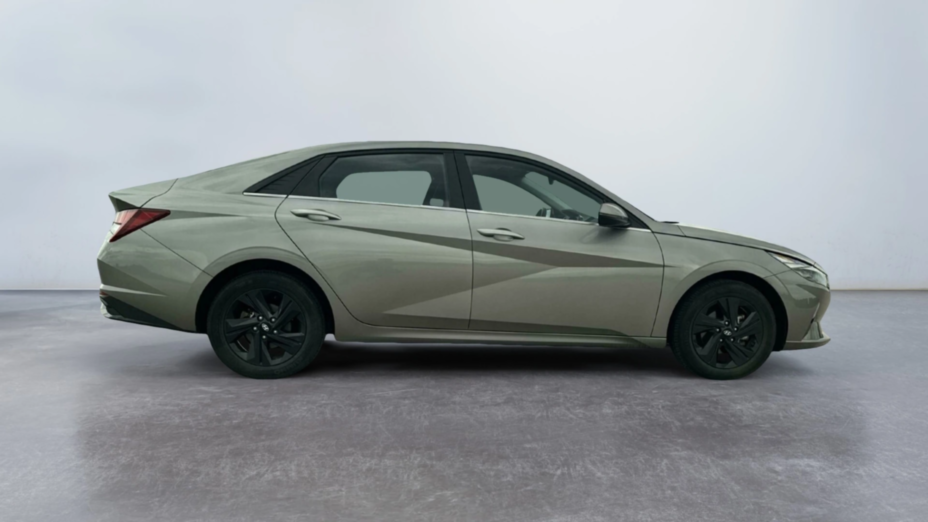 HYUNDAI Elantra Elantra 1.6 Smart CVT