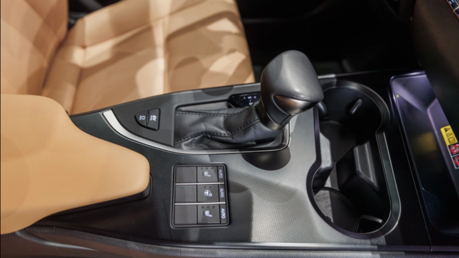 LEXUS UX UX 250h GPF F Sport Design+ 2WD