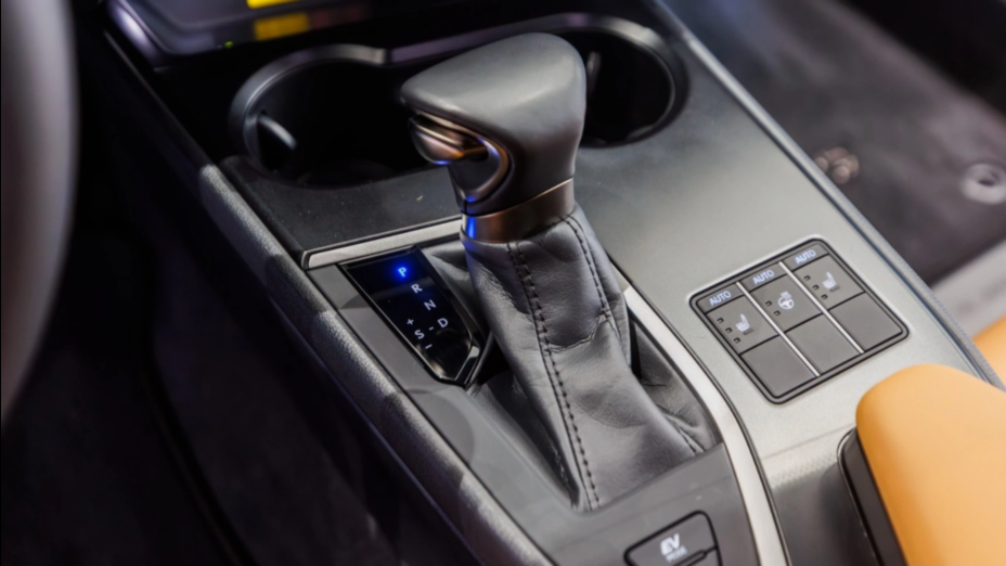 LEXUS UX UX 250h GPF F Sport Design+ 2WD