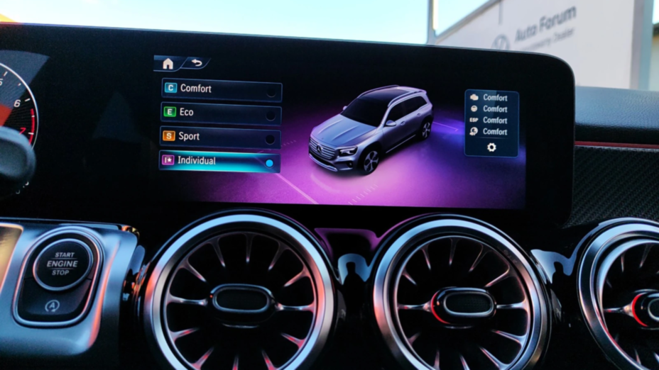 MERCEDES-BENZ GLB GLB 200 mHEV AMG Line 7G-DCT