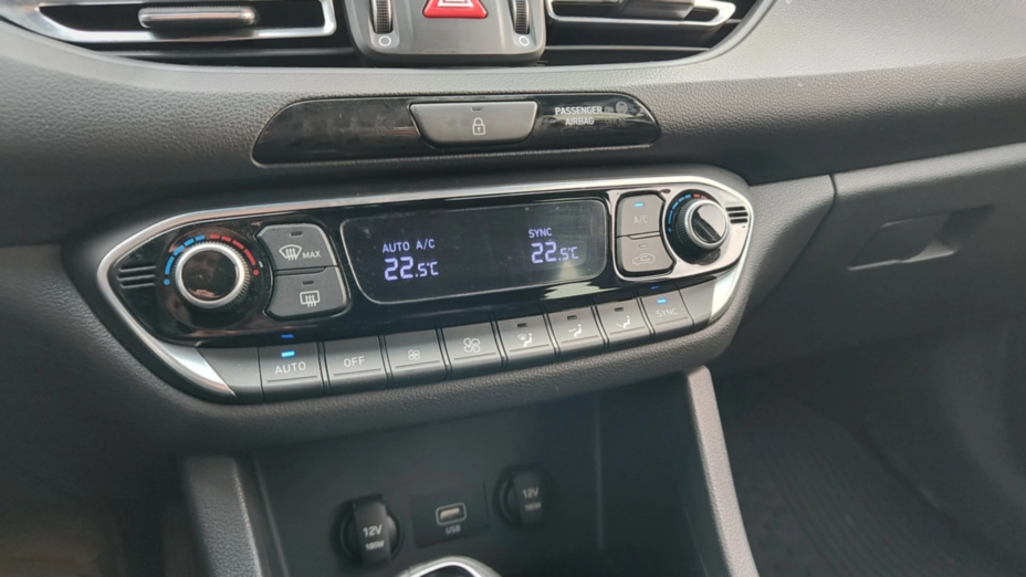 HYUNDAI i30 i30 1.5 DPI Comfort