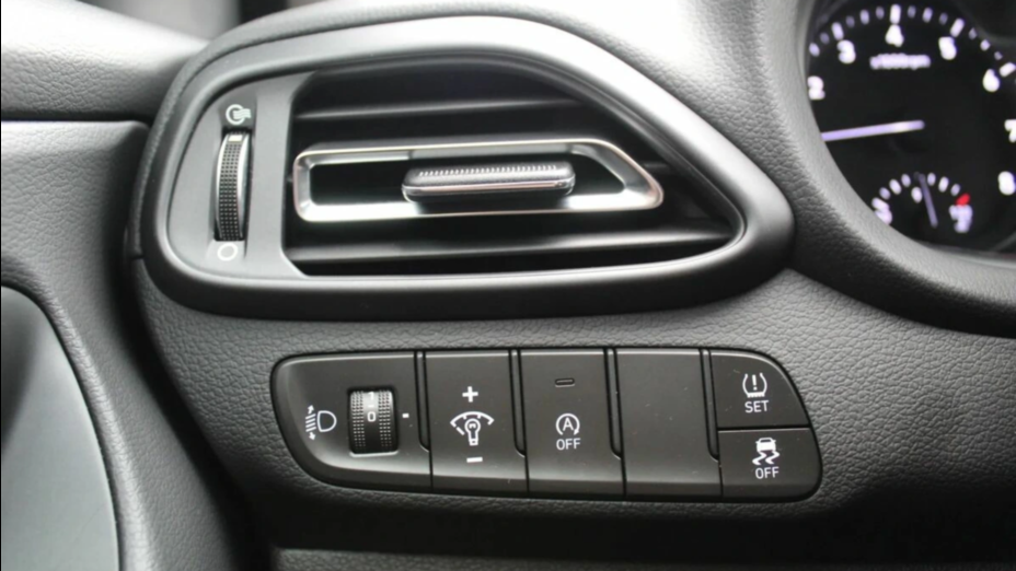 HYUNDAI i30 i30 1.0 T-GDI Smart
