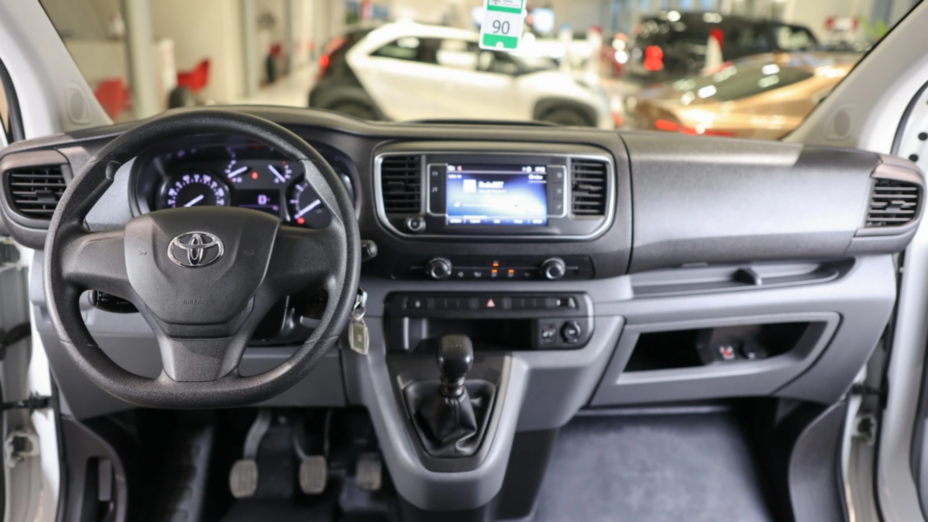 TOYOTA Proace Proace Kombi 2.0 D-4D Long 2,8t