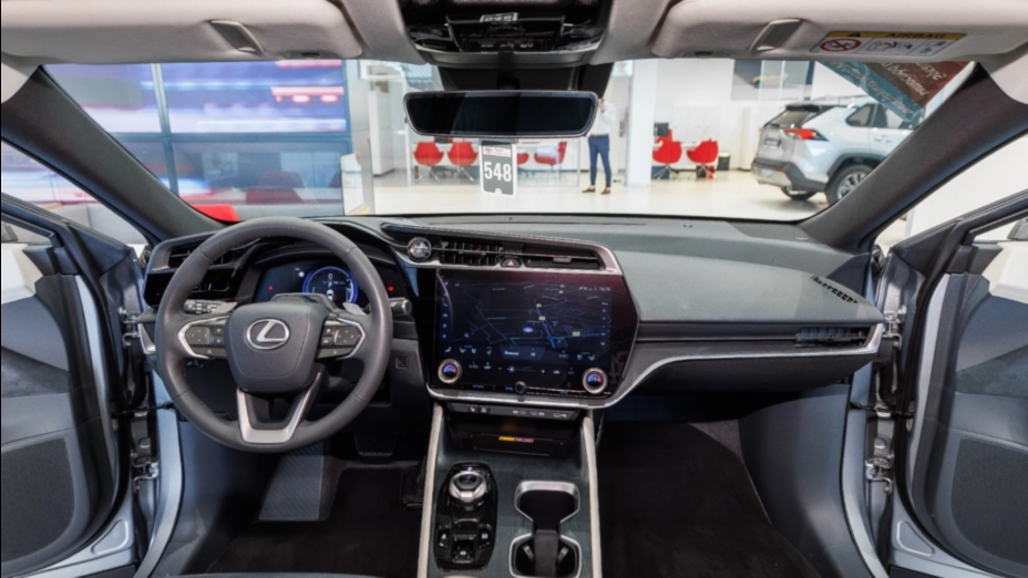 LEXUS RZ RZ 450e Omotenashi DIRECT4