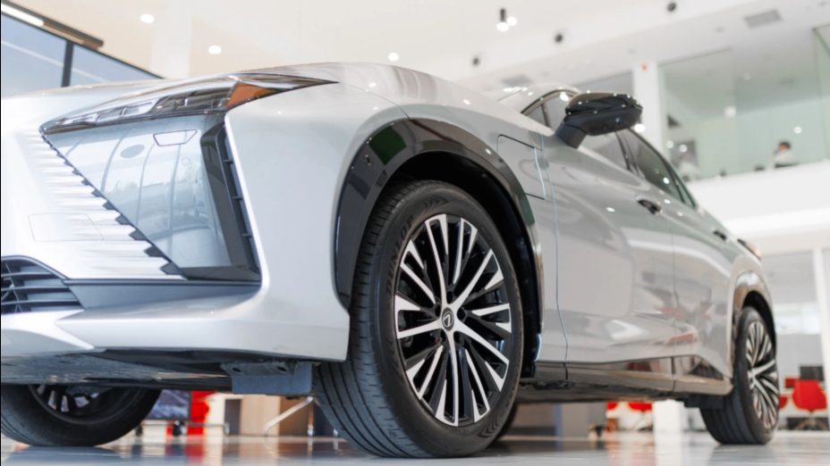 LEXUS RZ RZ 450e Omotenashi DIRECT4