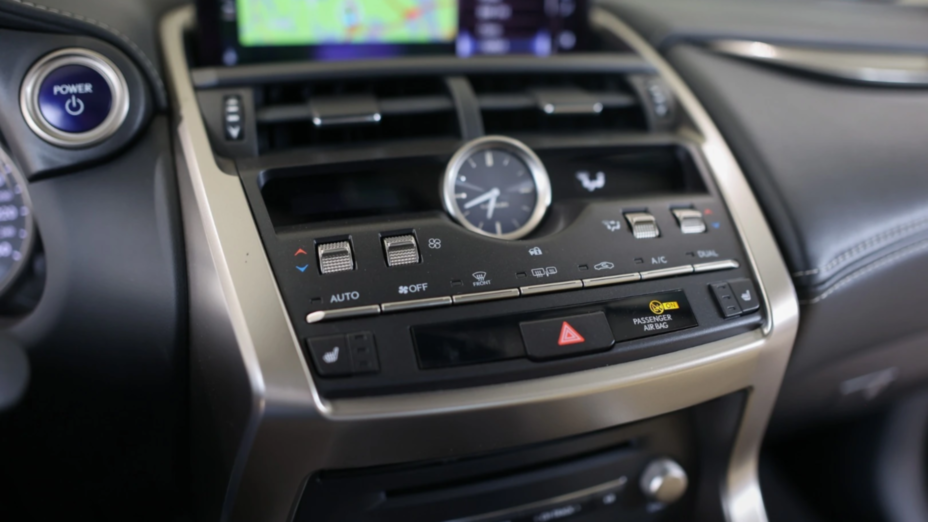 LEXUS NX NX 300h Prestige AWD