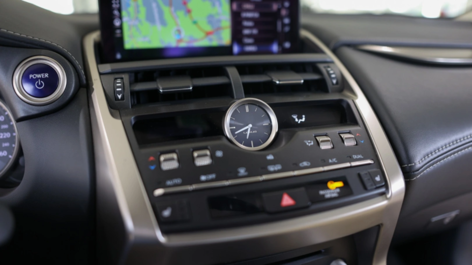 LEXUS NX NX 300h Prestige AWD