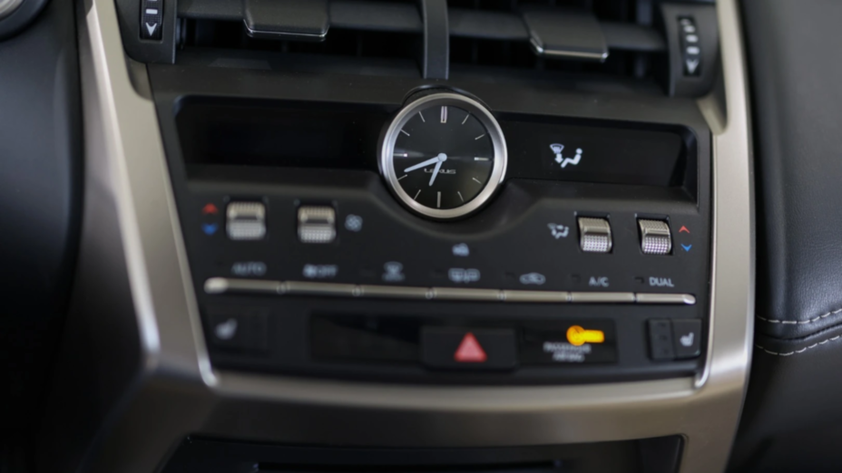 LEXUS NX NX 300h Prestige AWD