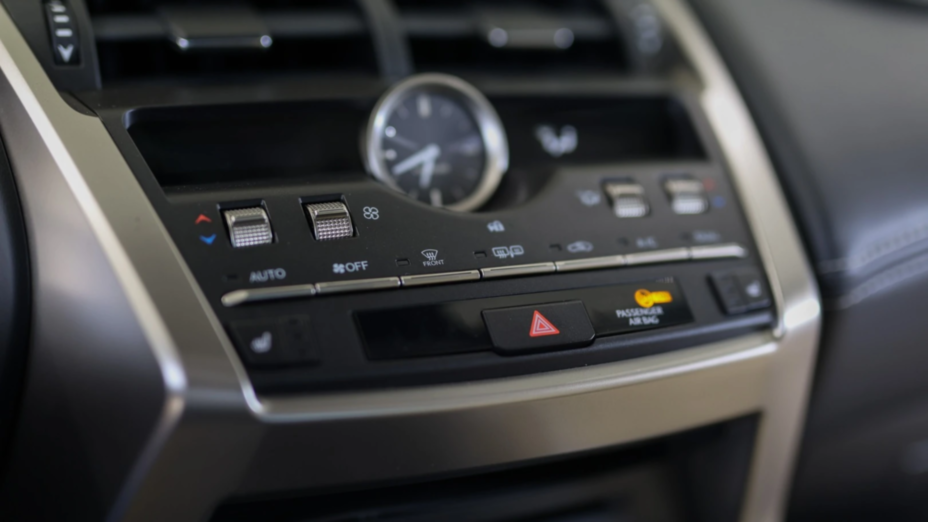 LEXUS NX NX 300h Prestige AWD