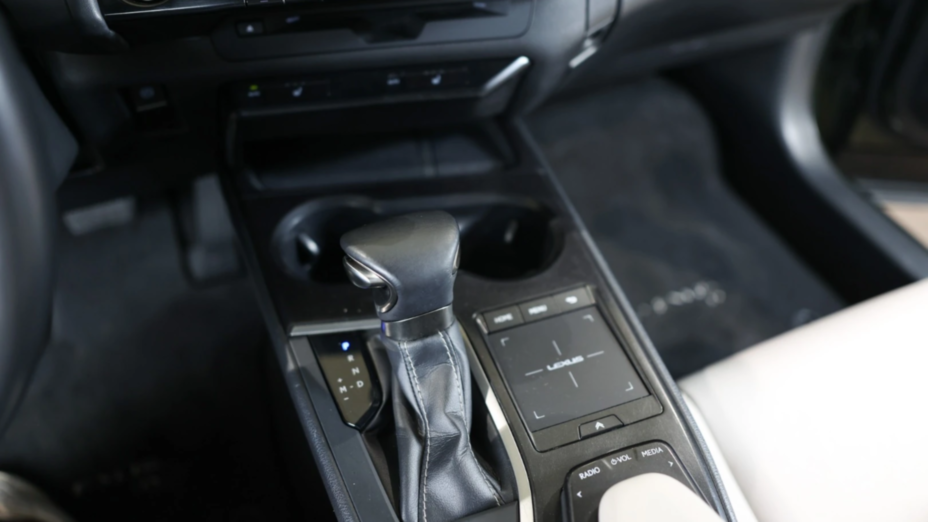 LEXUS UX UX 200 GPF F Impression 2WD