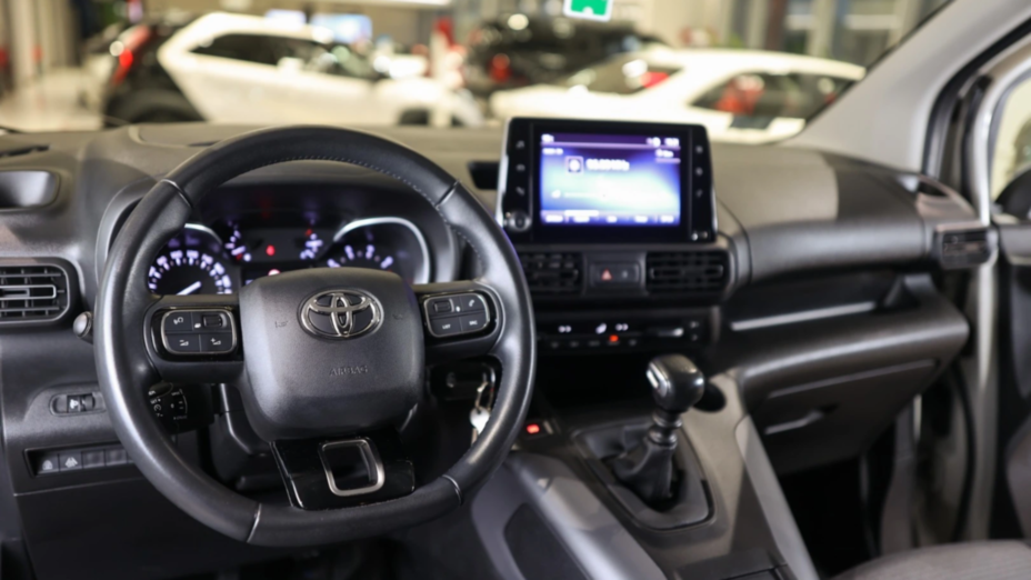 TOYOTA Proace City Verso Proace City Verso Long 1.2 D-4T Family