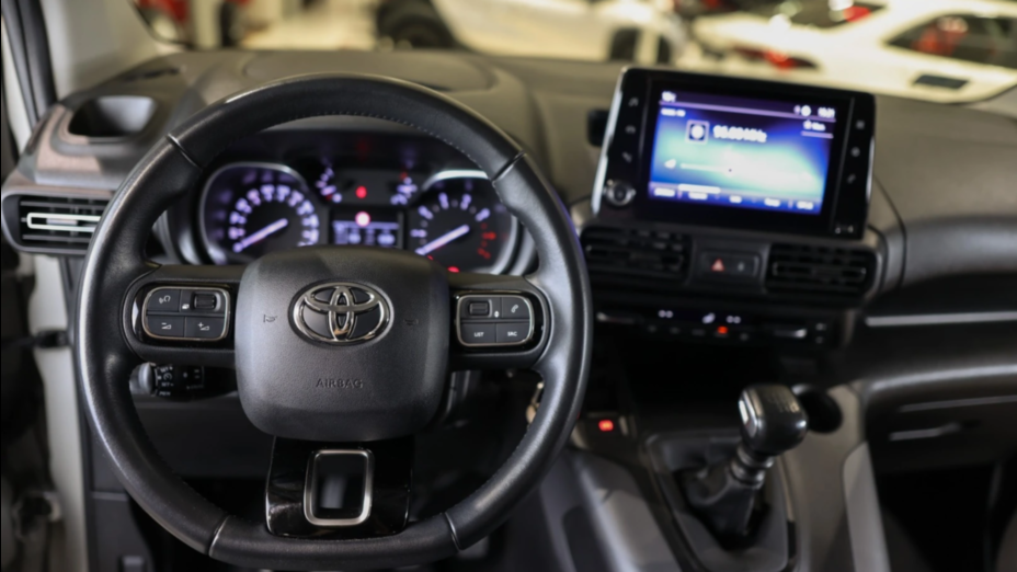 TOYOTA Proace City Verso Proace City Verso Long 1.2 D-4T Family