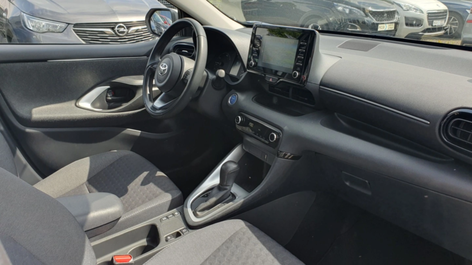 TOYOTA Yaris Yaris Hybrid 1.5 Active