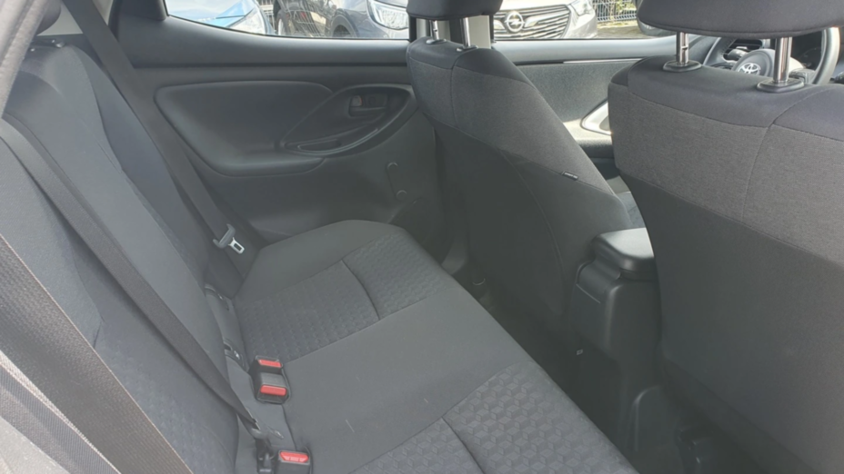 TOYOTA Yaris Yaris Hybrid 1.5 Active
