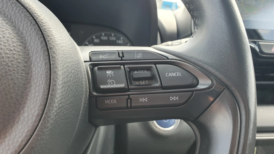 TOYOTA Yaris Yaris Hybrid 1.5 Active