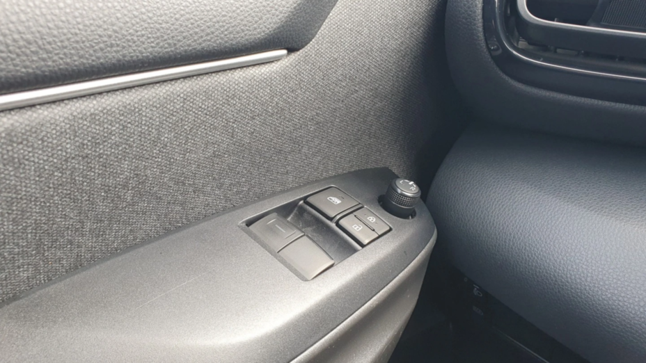 TOYOTA Yaris Yaris Hybrid 1.5 Active