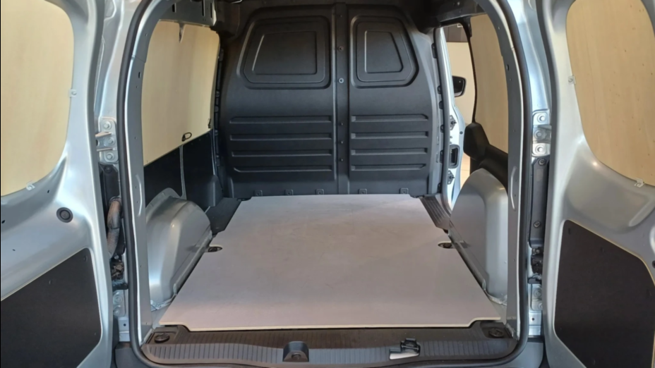 NISSAN Townstar Townstar EV Van 44kWh L1 N-Connecta
