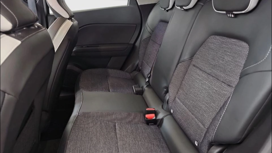 RENAULT Captur Captur 1.3 TCe mHEV Techno EDC