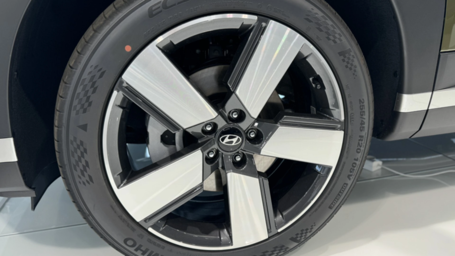 HYUNDAI Santa Fe Santa Fe 1.6 T-GDI HEV Executive aut Nowy