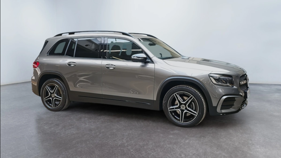 MERCEDES-BENZ GLB GLB 200 mHEV AMG Line 7G-DCT