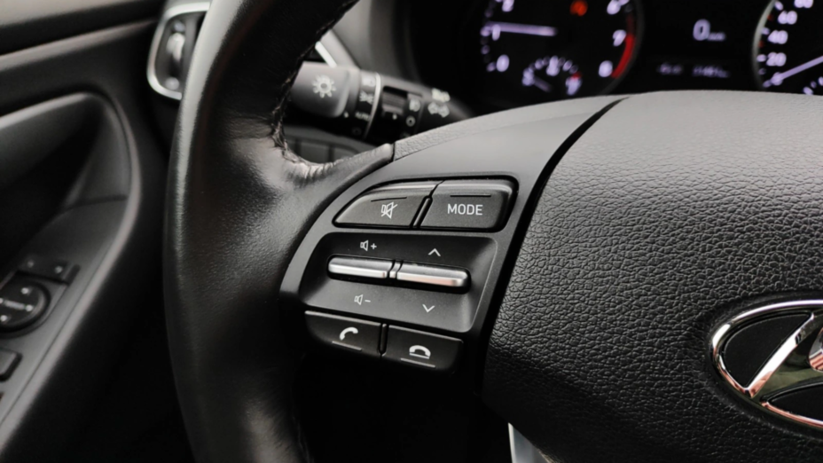 HYUNDAI i30 i30 1.0 T-GDI Modern