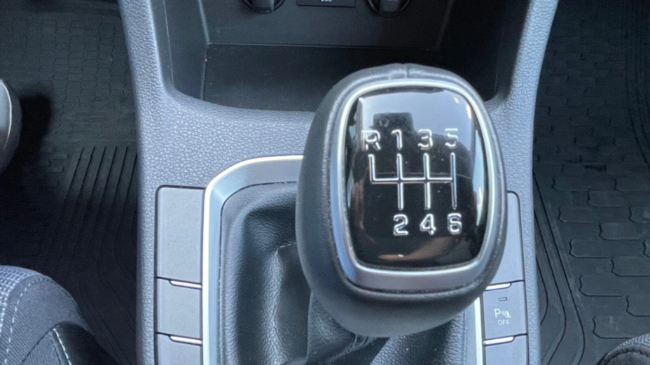 HYUNDAI i30 i30 1.0 T-GDI Modern DCT