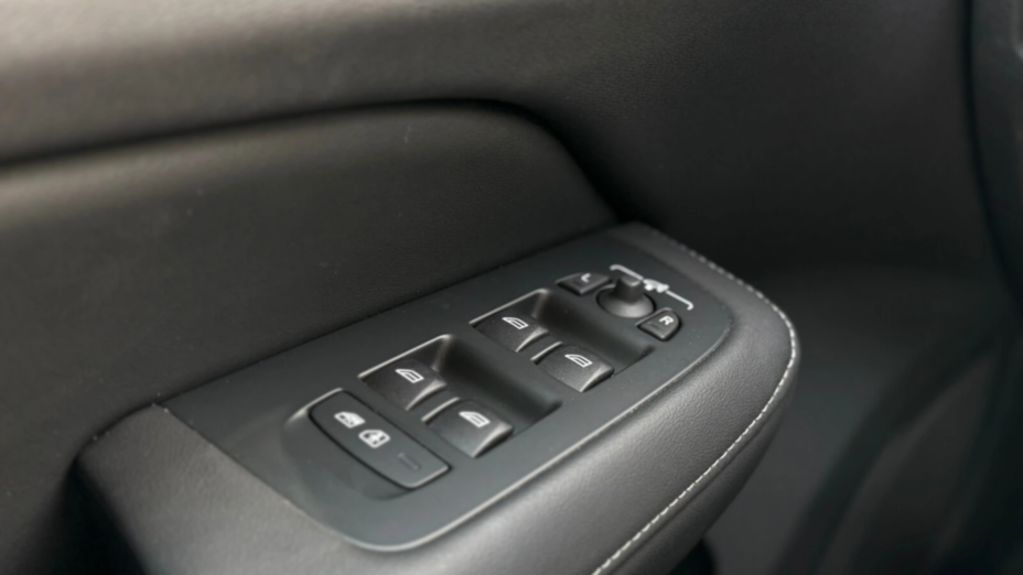 VOLVO V60 V60 B4 B Plus Dark aut