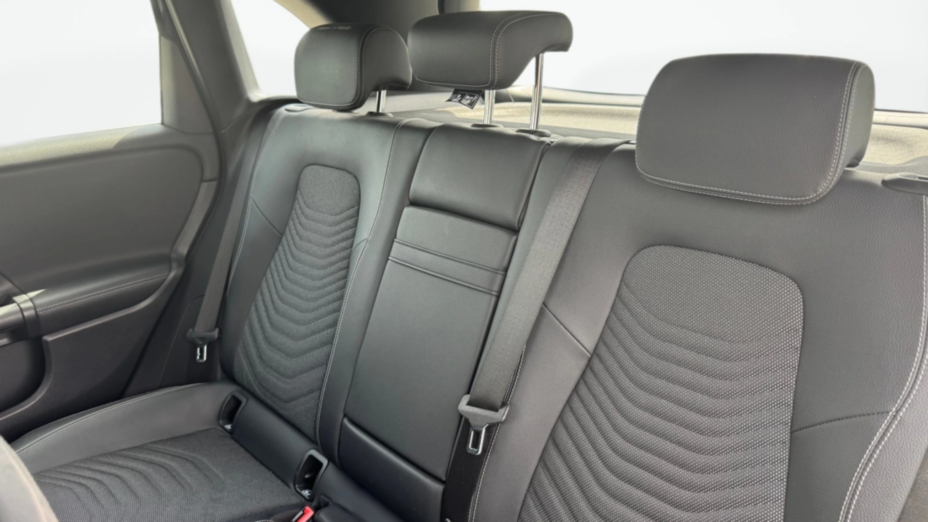 MERCEDES-BENZ B Klasa B 180 7G-DCT