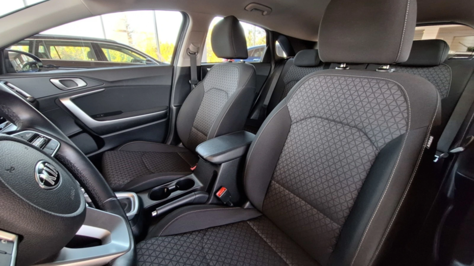 KIA Cee'd Ceed 1.4 T-GDI M DCT